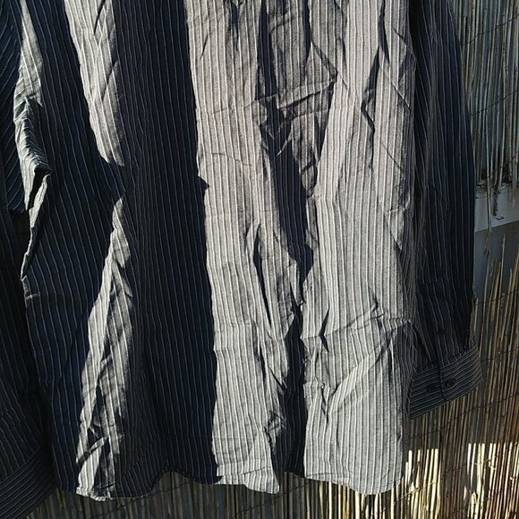Kenneth Cole Men's Gray Black White Thin Striped Button Down - L - Picture 10 of 11